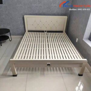 giuong-sat-cu-mau-trang-thiet-ke-chac-chan-gia-tot