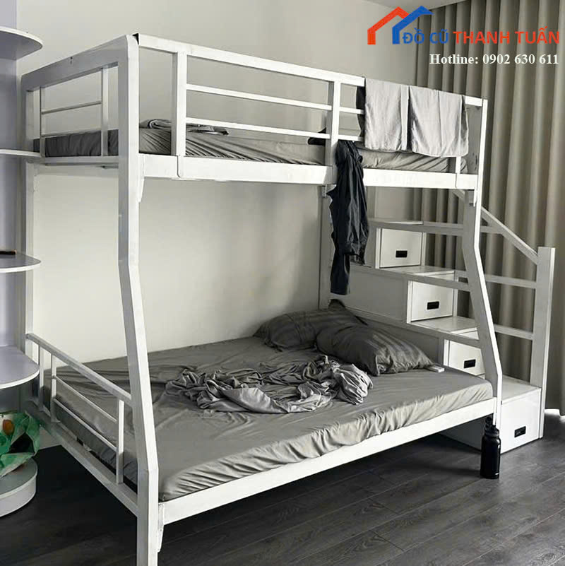 giuong-tang-cu-mau-trang-co-hoc-keo-tien-loi