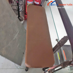 sofa-bang-cu-boc-da-mau-nau-khung-chac-chan