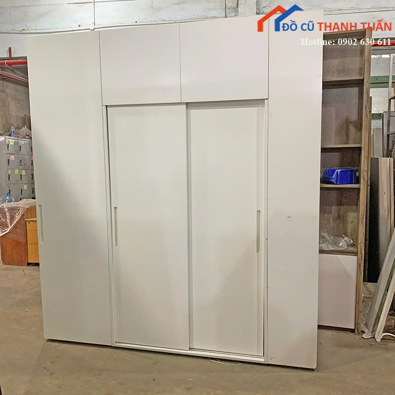 tu-quan-ao-cu-mau-trang-thiet-ke-cua-lua-hien-dai