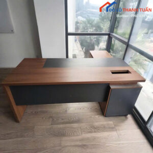 ban-giam-doc-cu-1m8x1m6-thiet-ke-goc-l-co-hoc-ben