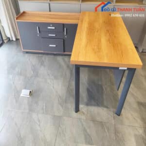 ban-lam-viec-cu-1m4x1m5-thiet-ke-goc-l-co-hoc-keo