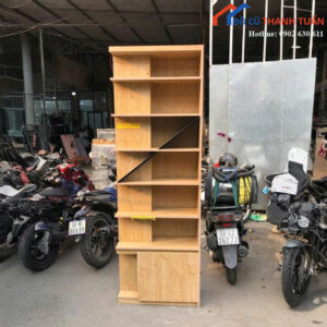 tu-trung-bay-cu-2m2x73cm-thiet-ke-van-go-hien-dai