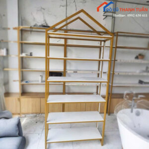 tu-trung-bay-cu-khung-sat-chac-chan-nhieu-mau