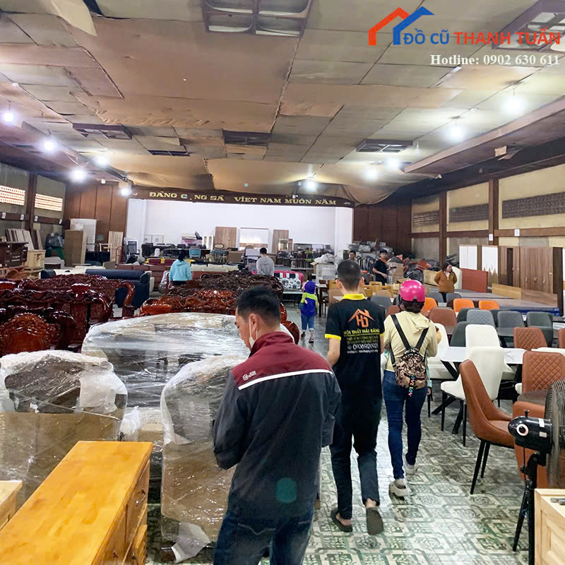 z7493339812536_5b301e91477cda63dfcbc8832e986b08 Khách Hàng Tấp Nập Ghé Kho Đồ Cũ Thanh Tuấn Chọn Nội Thất Sắm Tết
