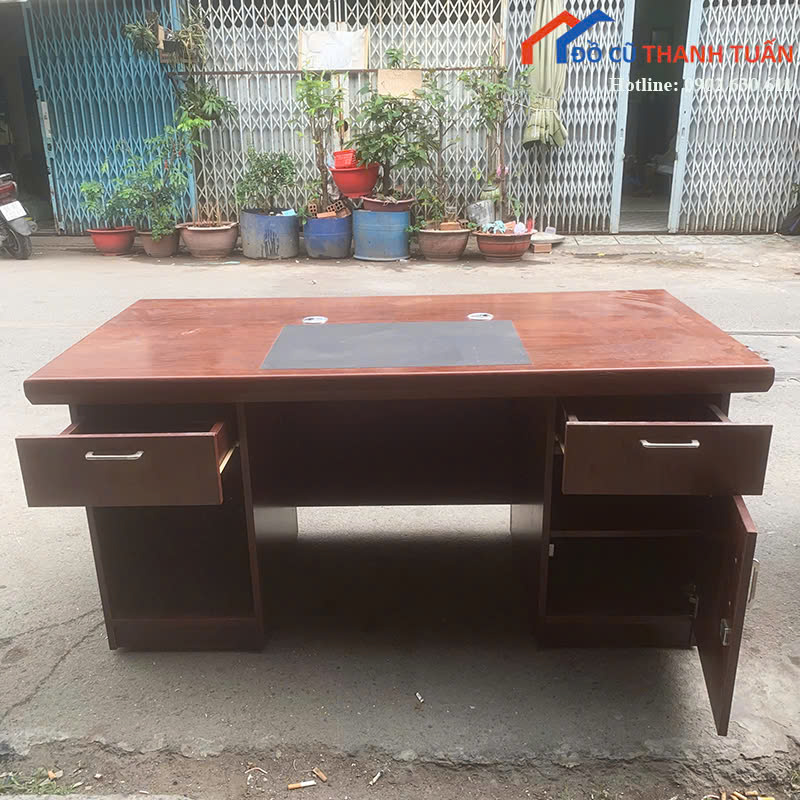 z7497035919748_df2ec2469652ad20430cffedc4dabbb3 Bàn Giám Đốc Cũ 1M6x80CM Màu Nâu Vân Gỗ (Nhiều Mẫu)