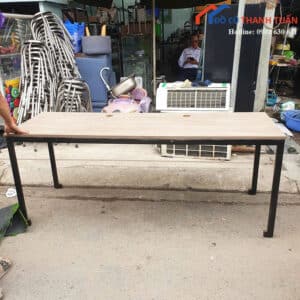 Bàn Làm Việc Cũ Vân Gỗ Chân Chữ U Có Lỗ Đi Dây