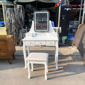 ban-trang-diem-cu-co-den-led-cam-ung-hien-dai