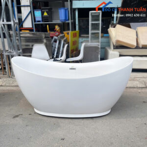 Bồn Tắm Cũ Thiết Kế Kiểu Trăng Khuyết Độc Đáo Giá Tốt
