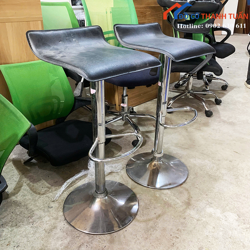 ghe-bar-cu-khong-tay-vin-boc-da-mau-den-sang-trong-2 Ghế Bar Cũ Không Tay Vịn Bọc Da Màu Đen Sang Trọng