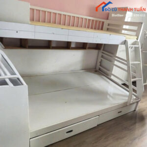 giuong-tang-cu-1m4x2m-mau-trang-co-thang-an-toan