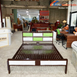 Giường Sắt Cũ 1M6x2M Màu Xanh Phối Đen Độc Đáo