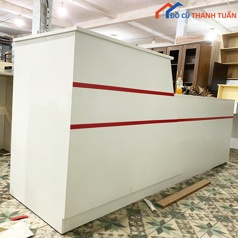 quay-le-tan-2m4x1m-trang-nham-phoi-chi-do-moi-99 (2)