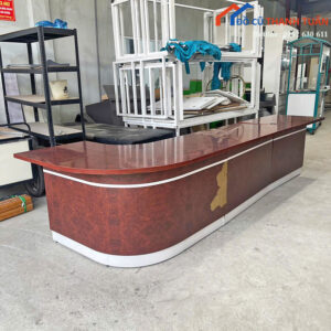 Quầy Lễ Tân Cũ 3M4x1M2 Màu Nâu Bo Cong Hiện Đại