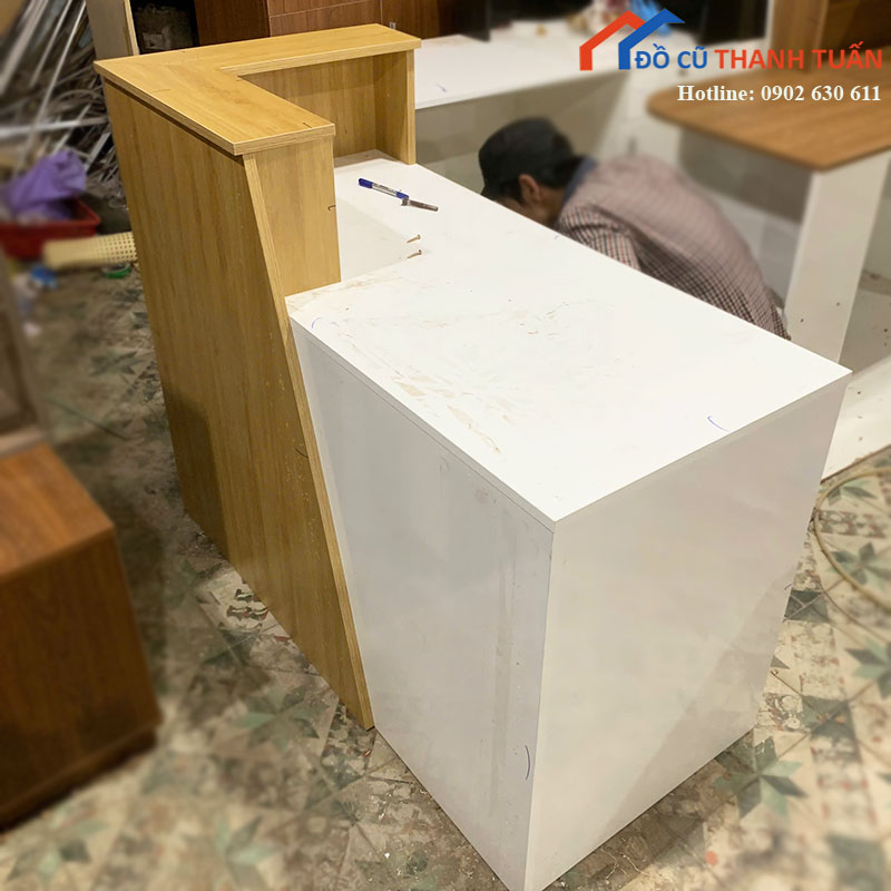 quay-le-tan-phoi-trang-sang-trong-moi-99-nhieu-mau (2) Quầy Lễ Tân Phối Trắng Sang Trọng Mới 99% (Nhiều Mẫu)