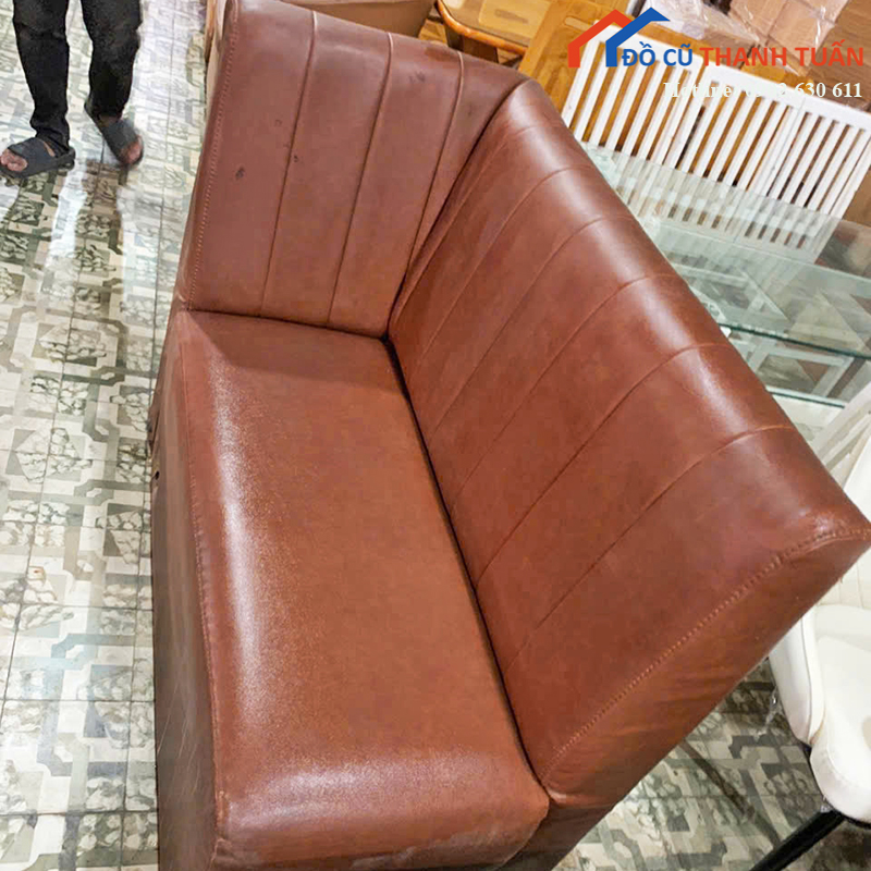 sofa-bang-cu-boc-da-mau-nau-kieu-dang-nho-gon-2 Thanh Lý Đồ Nội Thất Cũ - Chuyên Mua Bán Bàn Ghế Cũ Giá Tốt Nhất