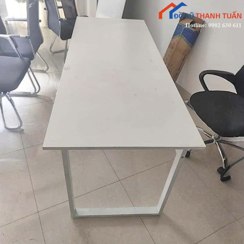 z7618556228077_ec53c1c840a77d2f2ef2f67975b21178 Bàn Làm Việc Cũ 1M8x70CM Màu Trắng Chân Chữ U