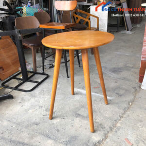 Bàn Cafe Cũ Dáng Tròn 4 Chân Nhỏ Gọn