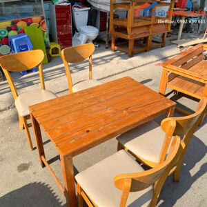 Bộ Bàn Ăn Cũ 4 Ghế Bọc Da Tựa Lưng Bo Cong