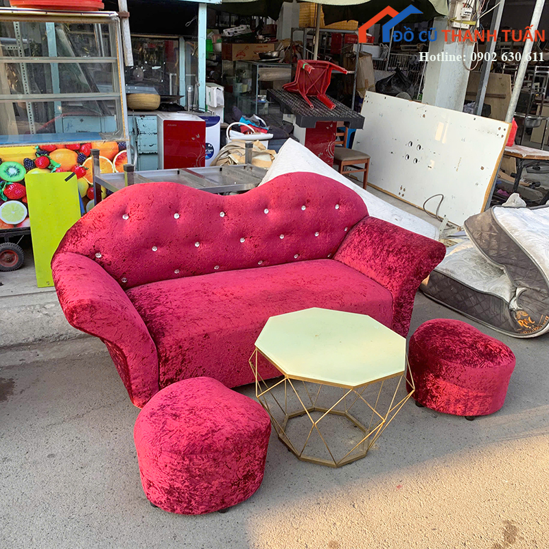 bo-sofa-cu-boc-nhung-mau-do-thiet-ke-sang-trong (5)