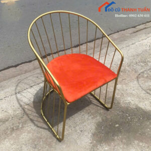 Ghế Cafe Khung Màu Vàng Bọc Đệm Đỏ Mới 99%