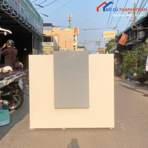 Quầy Lễ Tân Cũ 1M2x60CM Màu Trắng Phối Xám