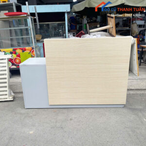 Quầy Lễ Tân Cũ 1M6x55CM Vân Gỗ Phối Trắng Hiện Đại