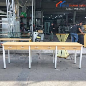 Bàn Làm Việc Cũ 2M4x75CM Nhiều Ngăn Gọn Gàng