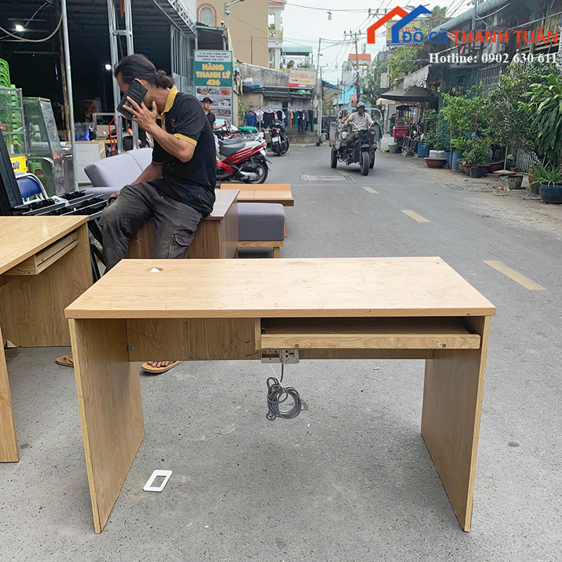 ban-lam-viec-cu-1m2x60cm-co-hoc-keo-nho (1)