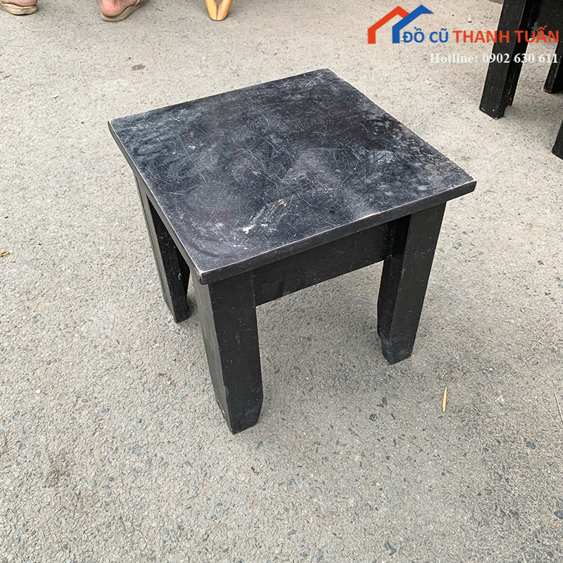 ghe-don-cu-dang-vuong-mau-den-gia-re-1 Ghế Đôn Cũ Dáng Vuông Màu Đen Giá Rẻ