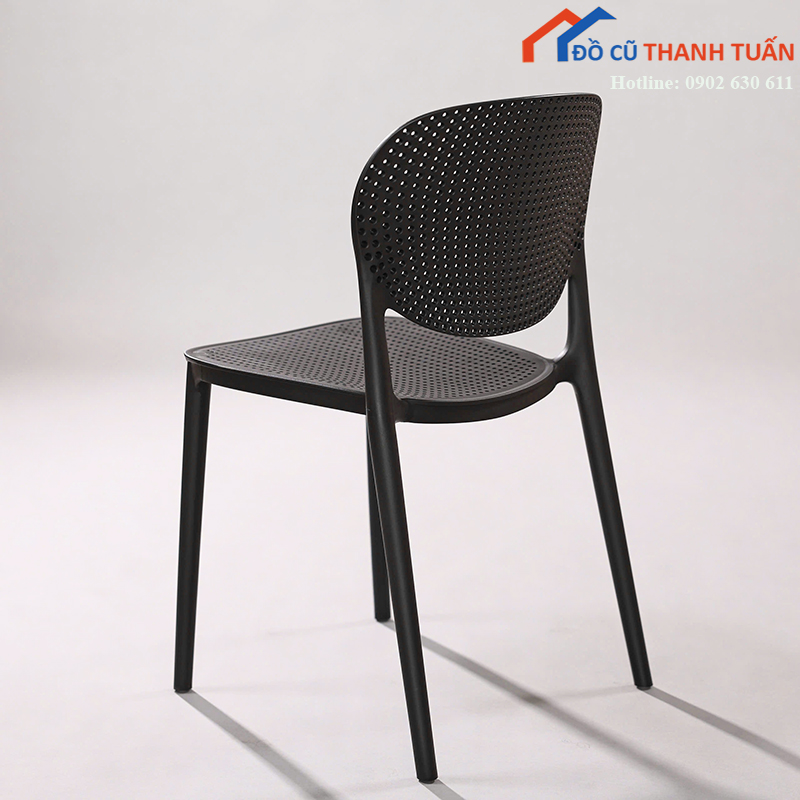 ghe-nhua-duc-kieu-dang-hien-dai-moi-99-4 Ghế Nhựa Đúc Thiết Kế Tối Giản Phù Hợp Nhiều Không Gian Mới 99%