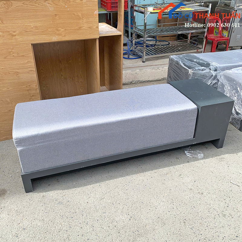 ghe-sofa-cu-1m6x45cm-boc-vai-mau-xam-sang-trong-2 Ghế Sofa Cũ 1M6x45CM Bọc Vải Màu Xám Sang Trọng