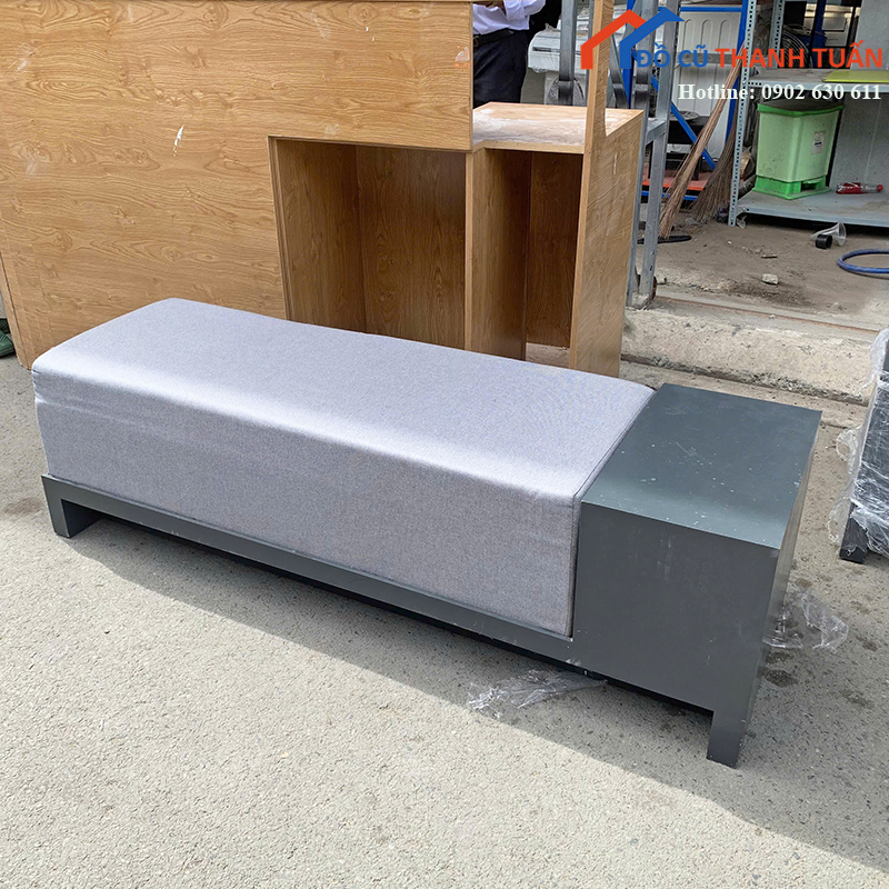 ghe-sofa-cu-1m6x45cm-boc-vai-mau-xam-sang-trong (3)