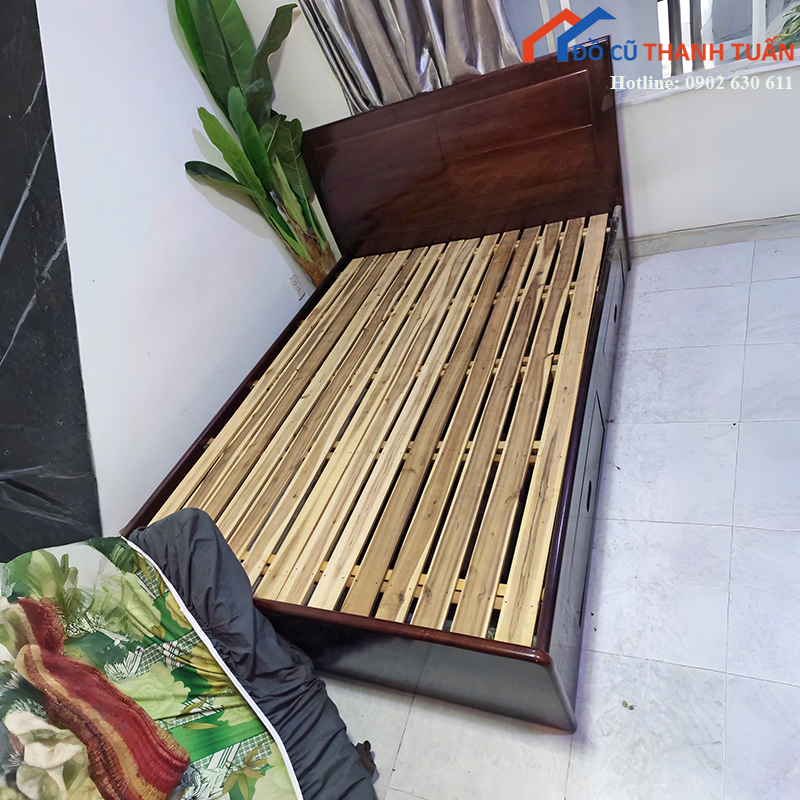giuong-go-cu-1m8x2m-co-hoc-keo-luu-tru-tien-loi-1 Giường Gỗ Cũ 1M8x2M Có Hộc Kéo Lưu Trữ Tiện Lợi