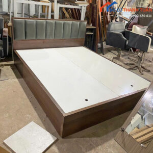 Giường Ngủ 1M6x2M Bọc Đệm Phía Đầu Tồn Kho