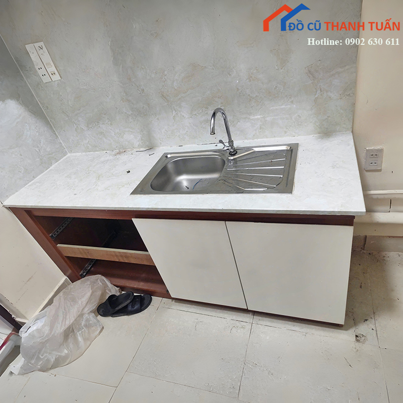 tu-bep-cu-1m83x80cm-mat-da-hien-dai-tien-loi Bộ Tủ Bếp Treo Tường Cũ Kèm Tủ Dưới Màu Trắng Vân Gỗ Hiện Đại