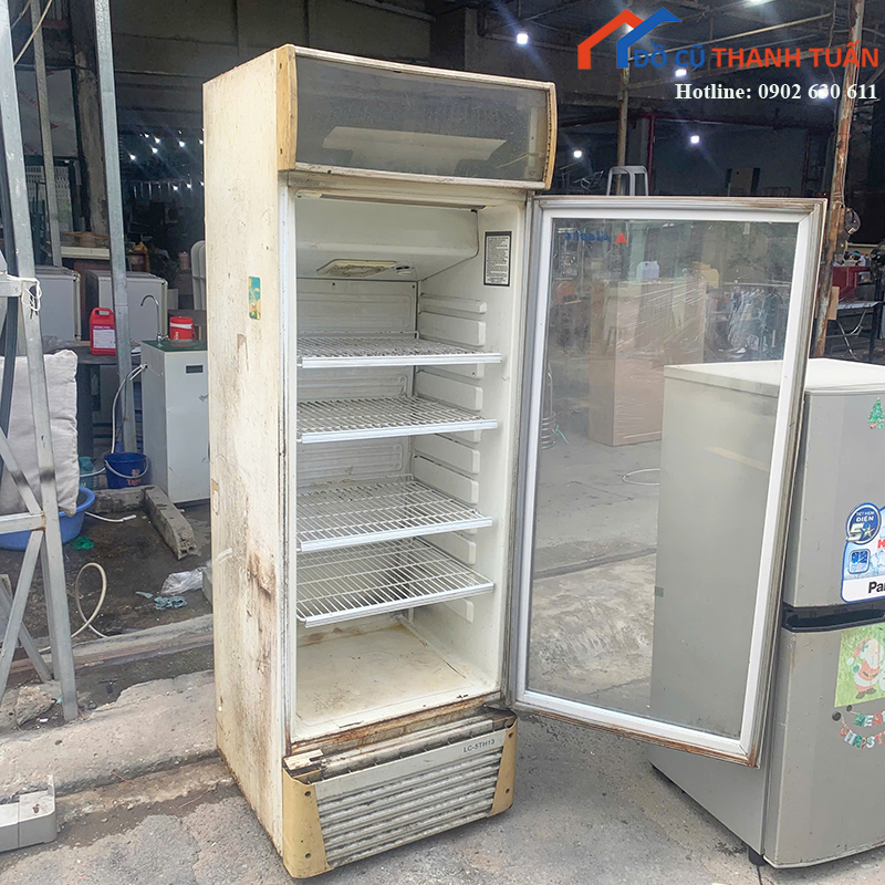 tu-mat-trung-bay-nuoc-giai-khat-cu-cua-kinh-dung-3 Tủ Mát Trưng Bày Nước Giải Khát Cũ Cửa Kính Đứng