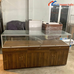 Tủ Trưng Bày Cũ Khung Gỗ 2M2x1M2 Sang Trọng