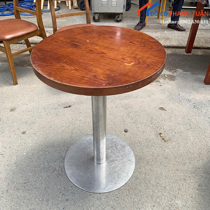 z7852469090926_8e0947f9a16b3c57aafb12b02d79489d-copy Bộ Bàn Ghế Cafe Cũ Gỗ Bọc Nệm Giá Tốt