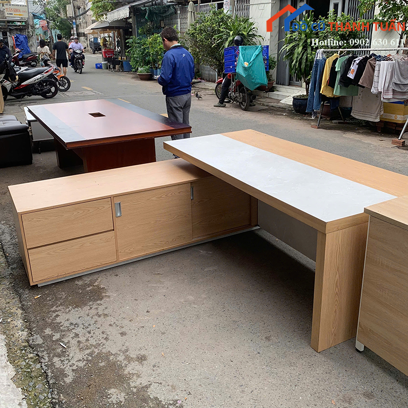 ban-giam-doc-cu-2mx90cm-mat-rong-co-tu-phu-ben-hong (4)