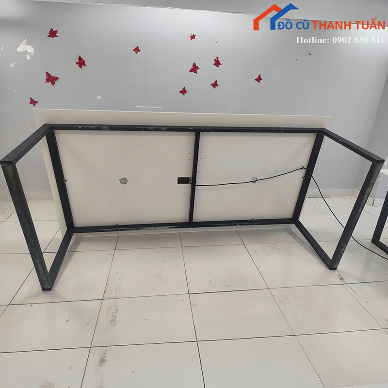 ban-hop-cu-2m4x1m2-mat-trang-chan-sat-den-3 Bàn Họp Cũ 2M4x1M2 Mặt Trắng Chân Sắt Đen