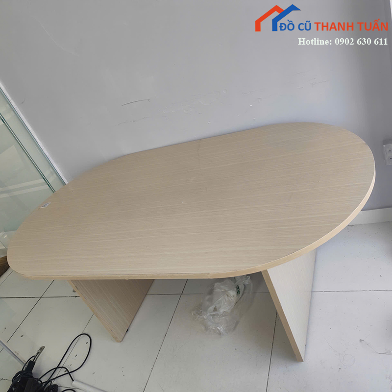 ban-hop-cu-2mx1m-mat-oval-mau-van-go-sang-2 Bàn Họp Cũ 2Mx1M Mặt Oval Màu Vân Gỗ Sáng