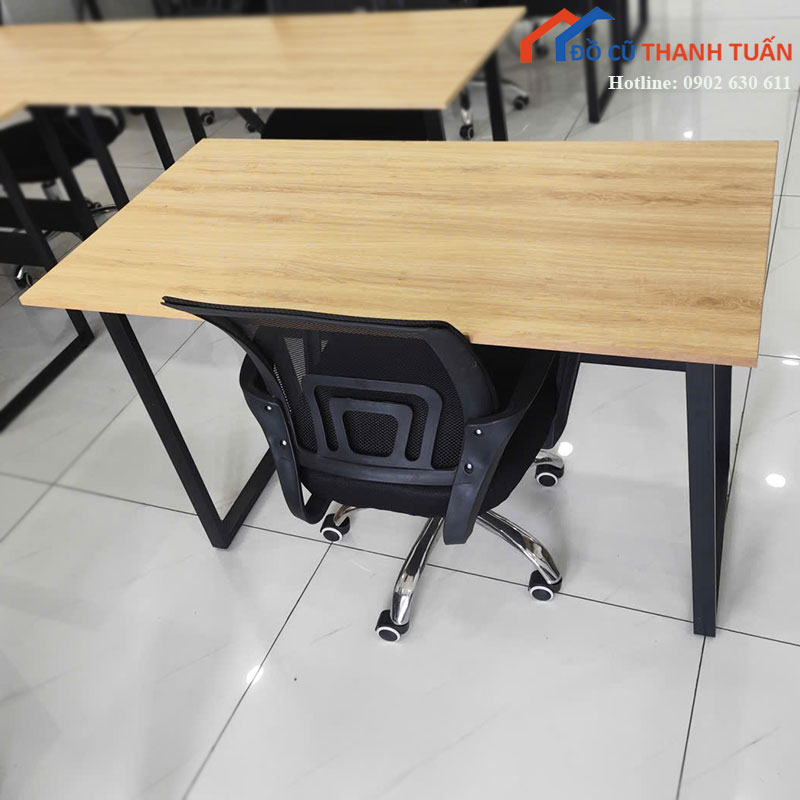 ban-lam-viec-cu-1m2x60cm-mat-go-trang-hien-dai-1-3 Bàn Làm Việc Cũ 1M2x60CM Mặt Gỗ Trắng Hiện Đại
