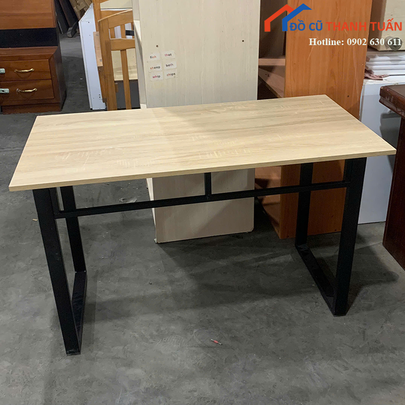 ban-lam-viec-cu-1m2x60cm-mat-van-go-chan-sat-den-2 Bàn Làm Việc Cũ 1M2x60CM Mặt Vân Gỗ Chân Sắt Đen