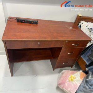 Bàn Làm Việc Cũ Màu Nâu Gỗ Có Hộc Kéo Tiện Dụng