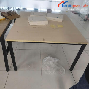 Bàn Làm Việc Nhóm Cũ 1M2x1M15 Mặt Gỗ Chân Sắt