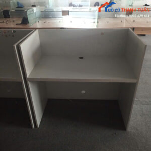 ban-quay-lam-viec-cu-1m15-co-vach-ngan-cao-1-300x300 Thanh Lý Đồ Nội Thất Cũ - Chuyên Mua Bán Bàn Ghế Cũ Giá Tốt Nhất