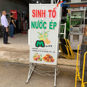 Bảng Quảng Cáo Cũ Cho Quán Nước Có Chân Sắt Chắc Chắn