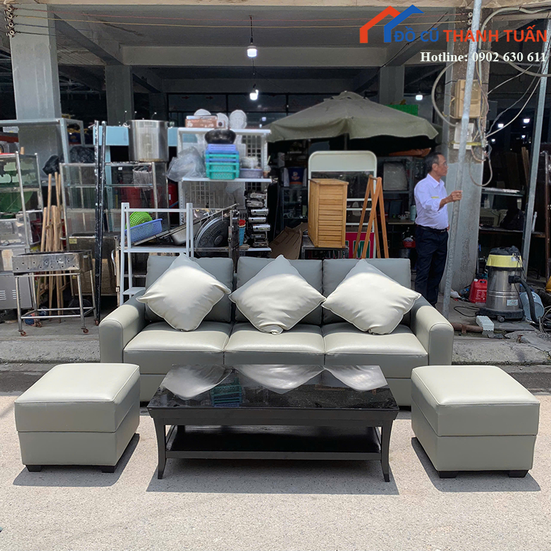 bo-sofa-cu-2m2x90cm-mau-xam-kem-don-va-ban-tra-den-1 Bộ Sofa Cũ 2M2x90CM Màu Xám Kèm Đôn Và Bàn Trà Đen