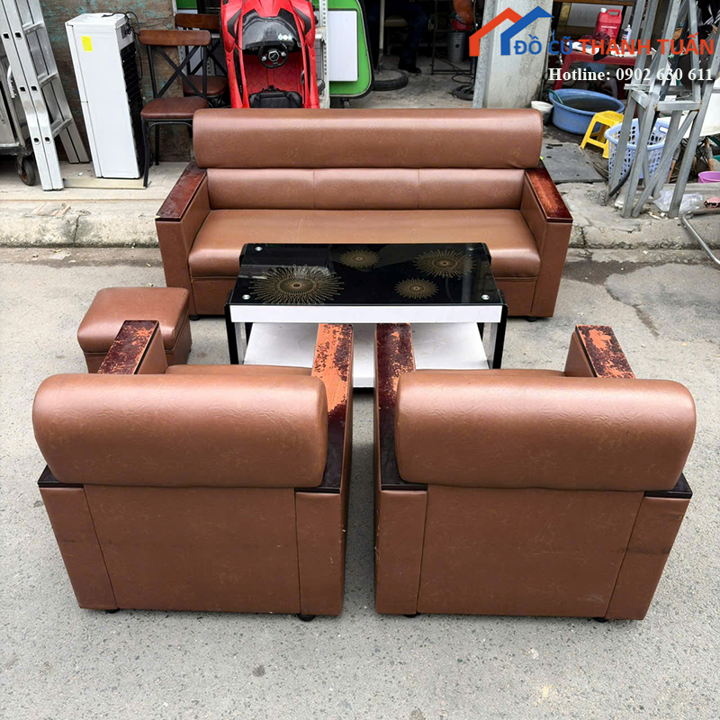 bo-sofa-cu-boc-da-mau-nau-kem-ban-tra-1 Bộ Sofa Cũ Bọc Da Màu Nâu Kèm Bàn Trà